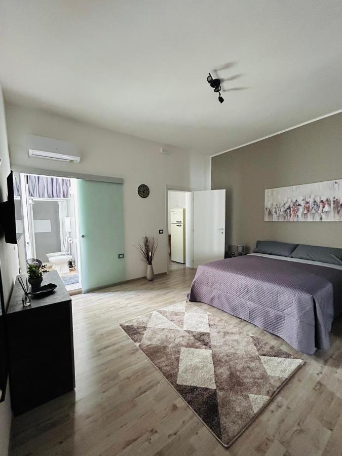 Appartamento Essential House Brindisi Esterno foto