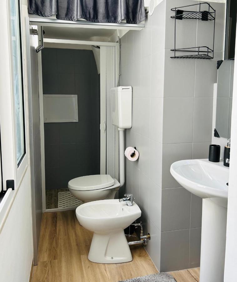 Appartamento Essential House Brindisi Esterno foto